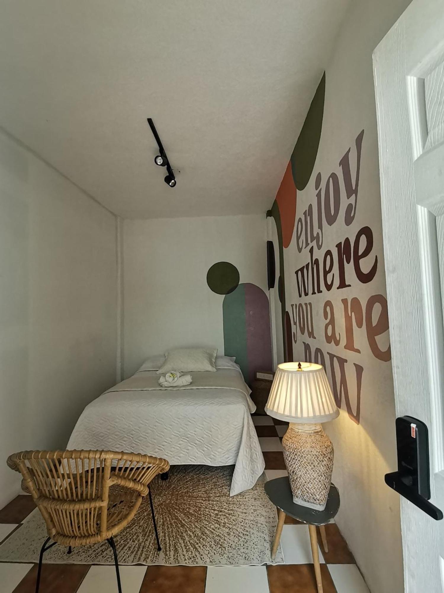 Хостел Lemon Tree Santa Cruz Санта-Крус-ла-Лагуна Экстерьер фото
